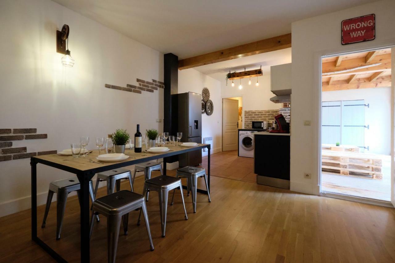 Melina - Appartement Dans Les Remparts De La Bastide Avec Parking Et Terrasse 카르카손 외부 사진